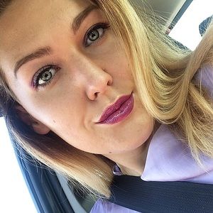 Meet your Posher, Annie